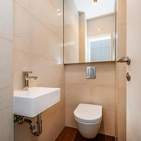 Stunning 2 Bed In Prime Location Lejlighed