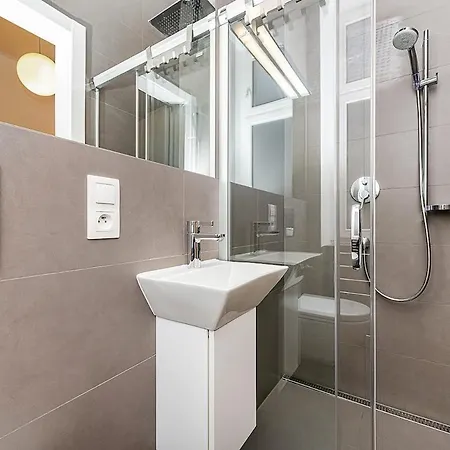 Stunning 2 Bed In Prime Location شقة *