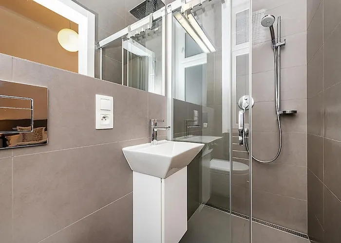 Stunning 2 Bed In Prime Location Lejlighed *