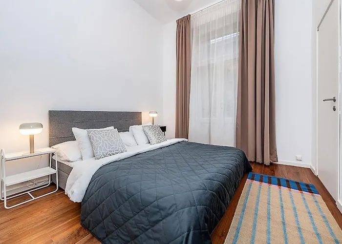 Stunning 2 Bed In Prime Location * Praga