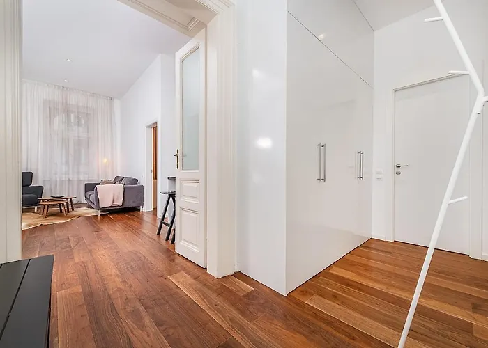Stunning 2 Bed In Prime Location Apartamento Praga