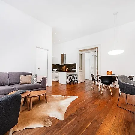 Apartment Stunning 2 Bed In Prime Location *