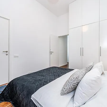 Stunning 2 Bed In Prime Location Prague