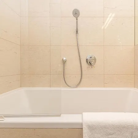 Apartment Stunning 2 Bed In Prime Location