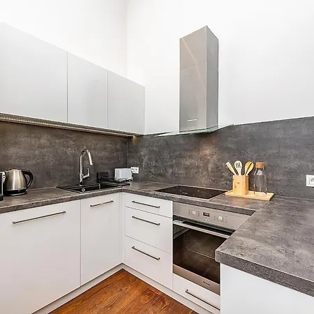 Stunning 2 Bed In Prime Location